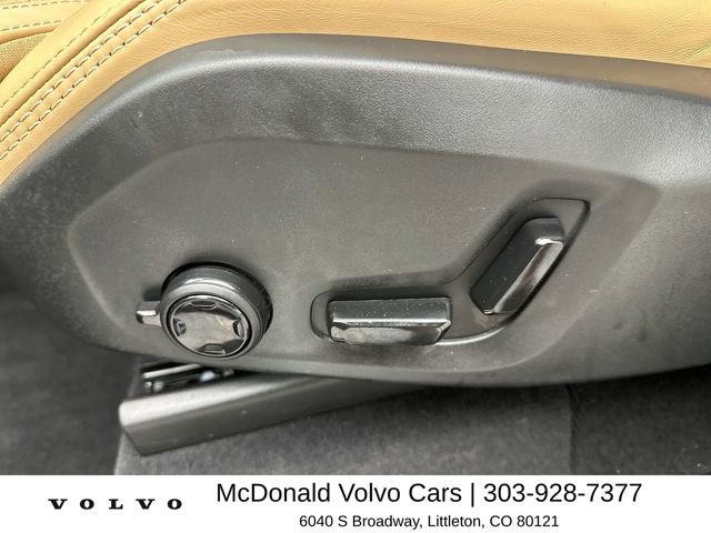 Certified 2025 Volvo XC90 T8 Ultra w/ Lounge Package AWD/4WD image 12
