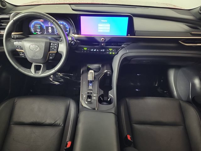 Used 2023 Toyota Crown AWD/4WD image 16