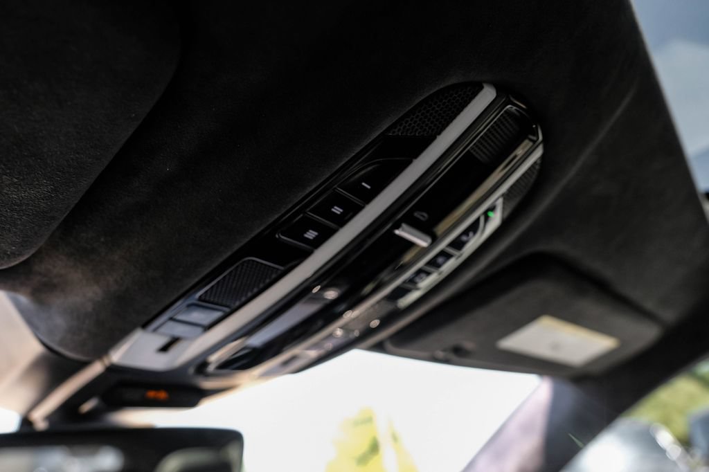 Used 2023 Porsche Cayenne Turbo AWD/4WD image 22