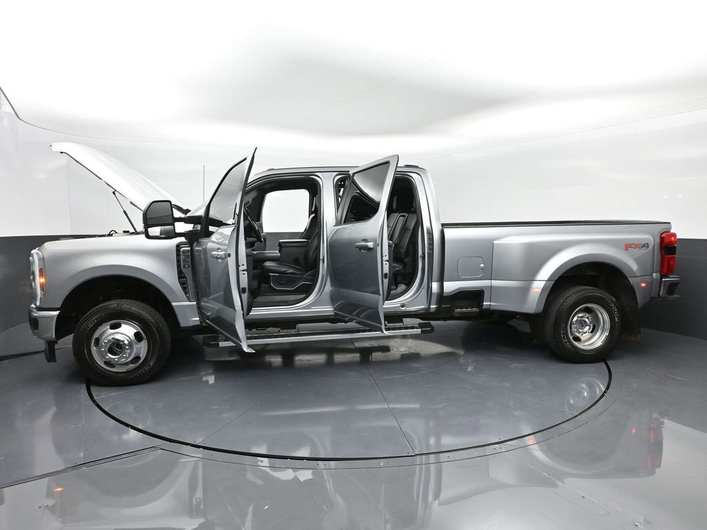 Used 2024 Ford F350 Lariat image 46