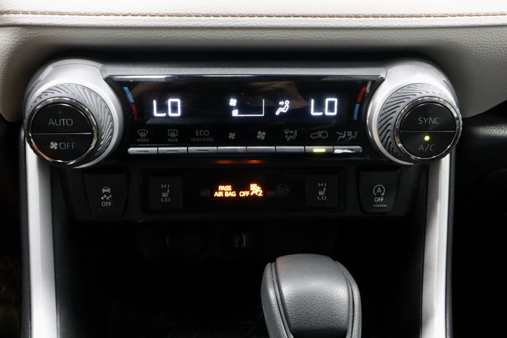 Used 2025 Toyota RAV4 XLE w/ Convenience Package AWD/4WD image 30