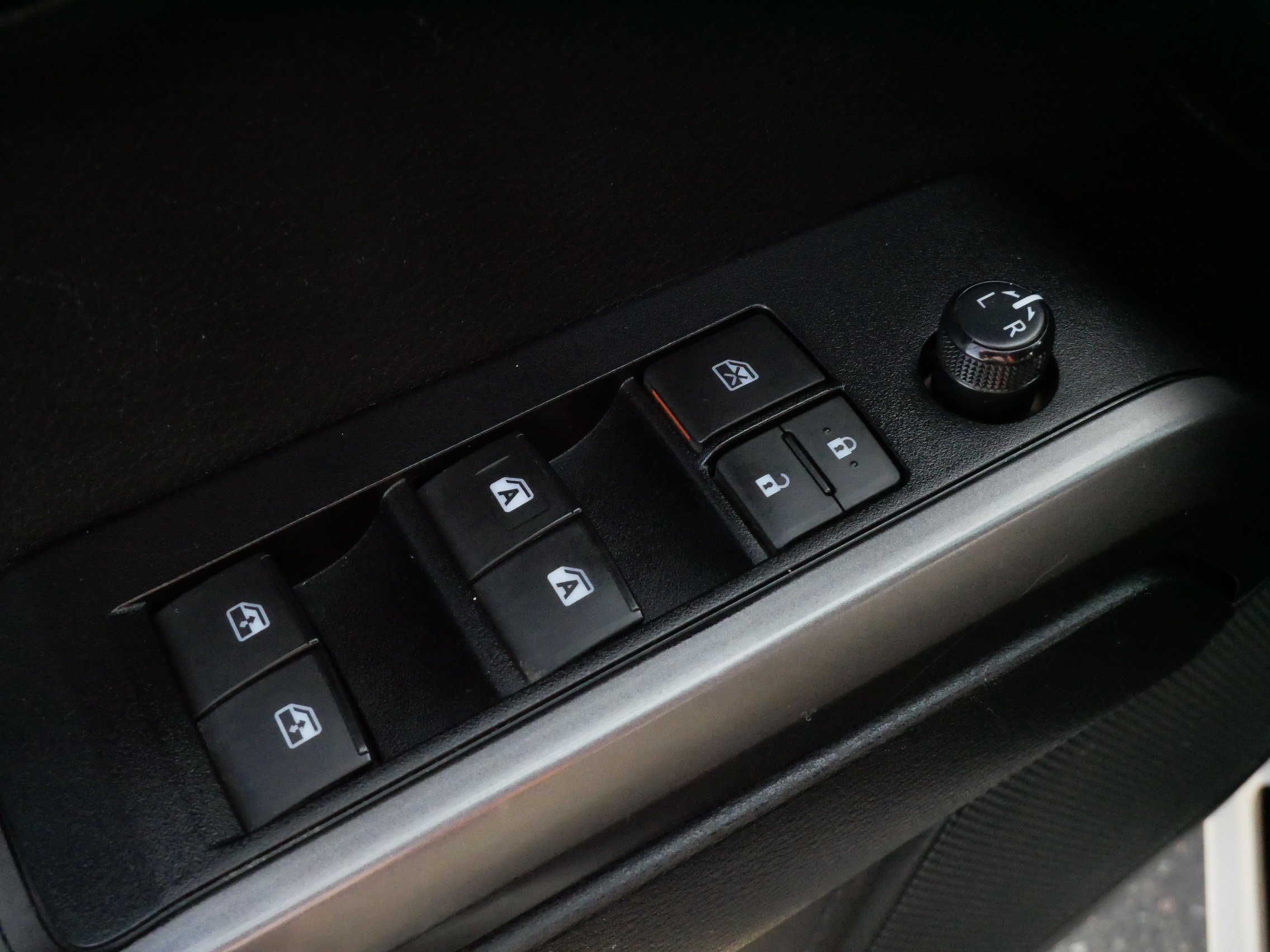 Certified 2019 Toyota Tacoma TRD Sport AWD/4WD image 19
