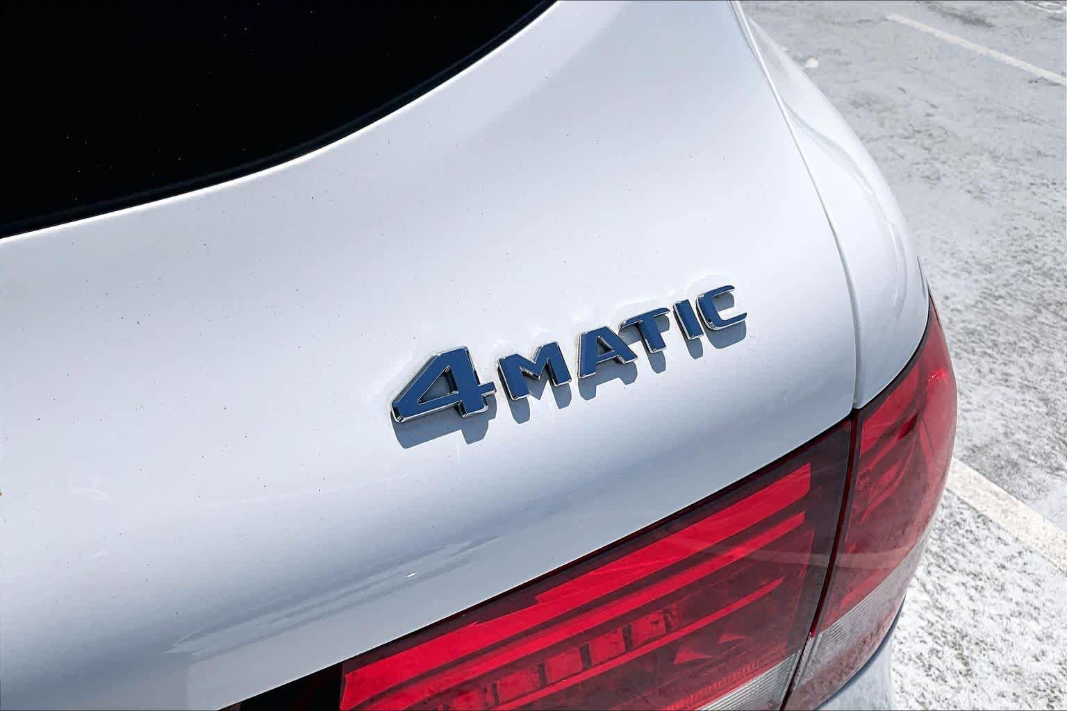 Used 2019 Mercedes-Benz GLC 300 4MATIC image 10