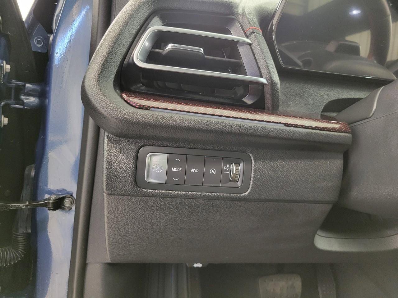 Certified 2024 Chevrolet Traverse RS w/ LPO, Floor Liner Package image 10