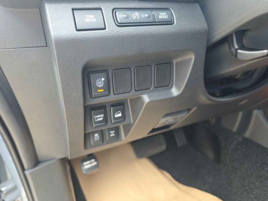 New 2025 Nissan Frontier PRO-4X image 18