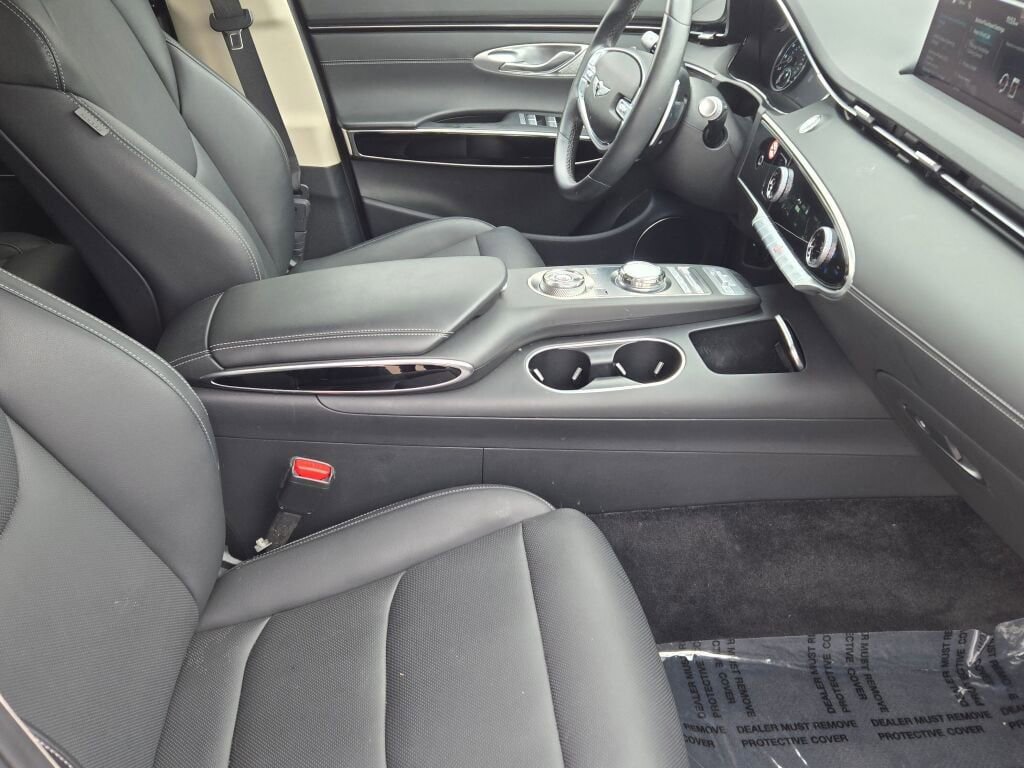 Used 2025 Genesis GV70 2.5T image 6