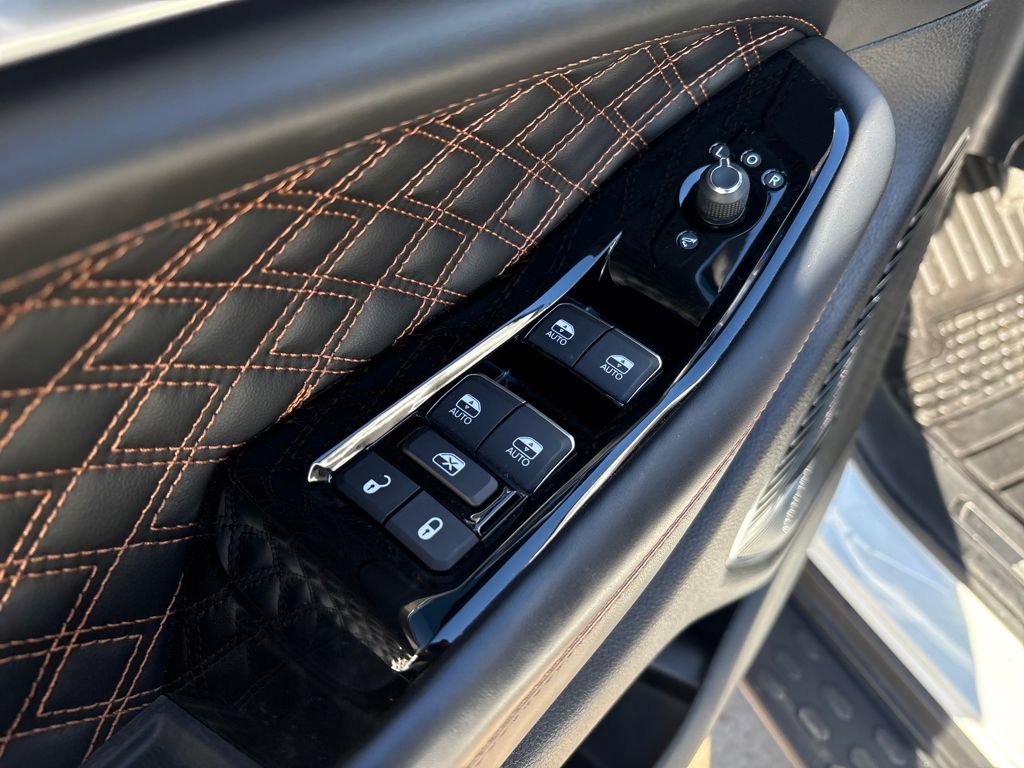 Used 2024 Jeep Grand Cherokee L Summit w/ Advanced Protech Group IV image 15