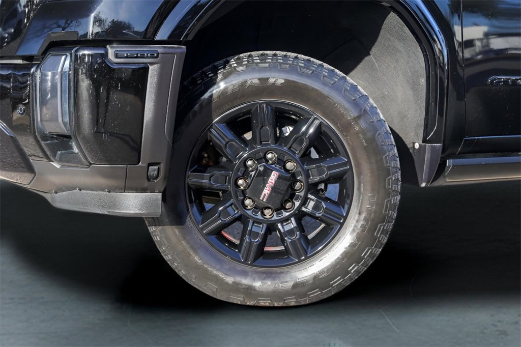 Used 2024 GMC Sierra 3500 AT4 w/ AT4 Premium Plus Package image 4