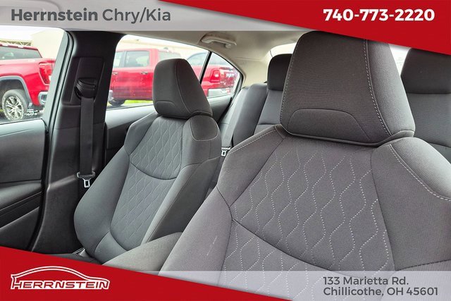 Used 2022 Toyota Corolla LE image 20