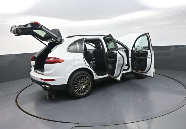 Used 2017 Porsche Cayenne S Platinum AWD/4WD image 35