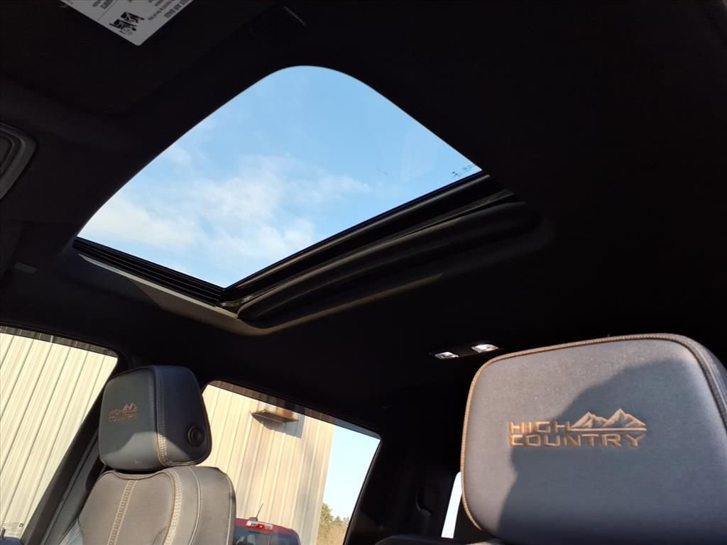 Certified 2022 Chevrolet Silverado 1500 High Country w/ High Country Premium Package image 13