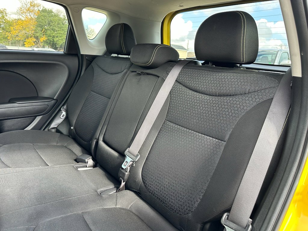 Used 2015 Kia Soul + image 24