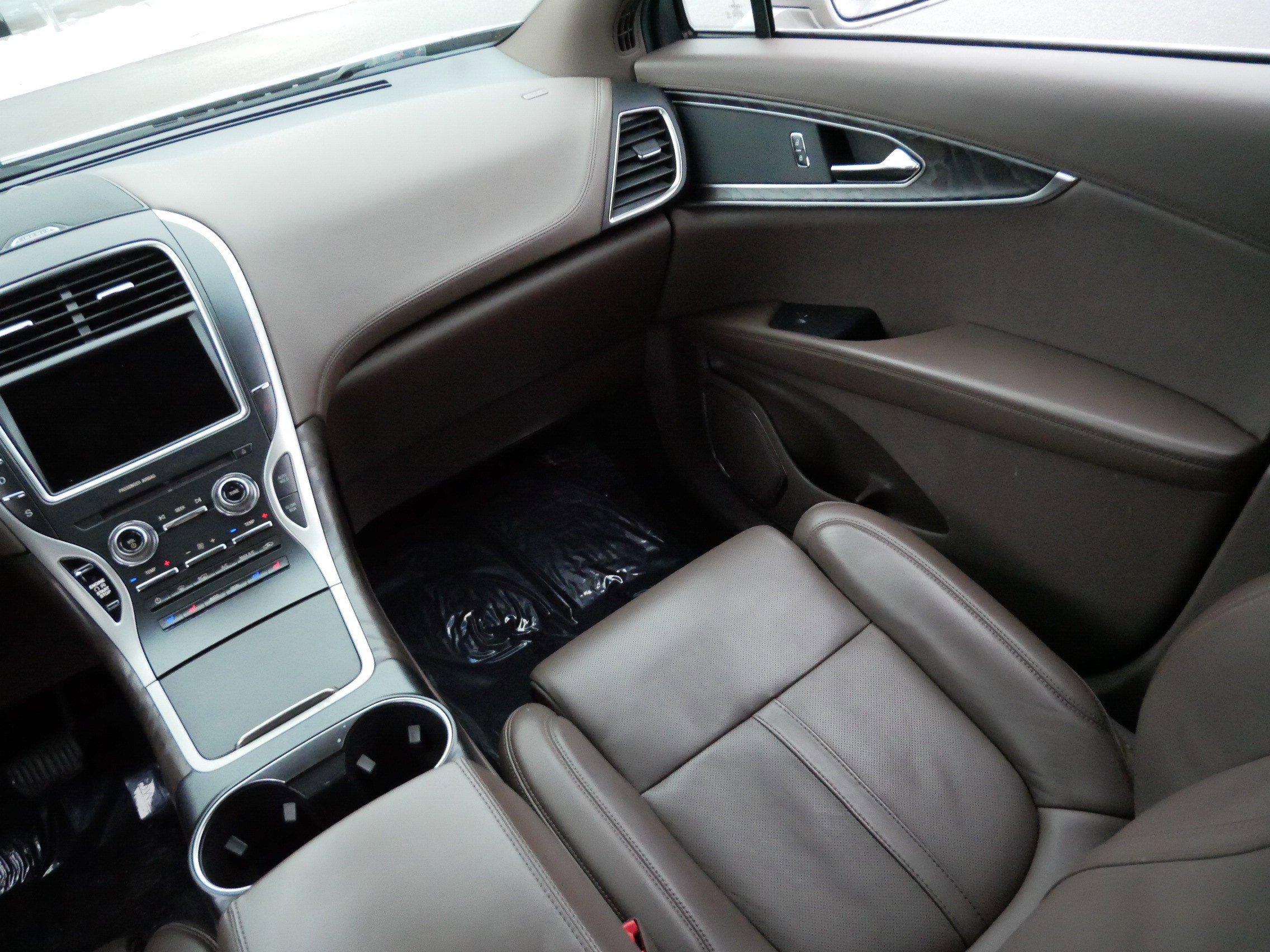 Used 2018 Lincoln MKX Reserve w/ Lincoln MKX Climate Package image 11