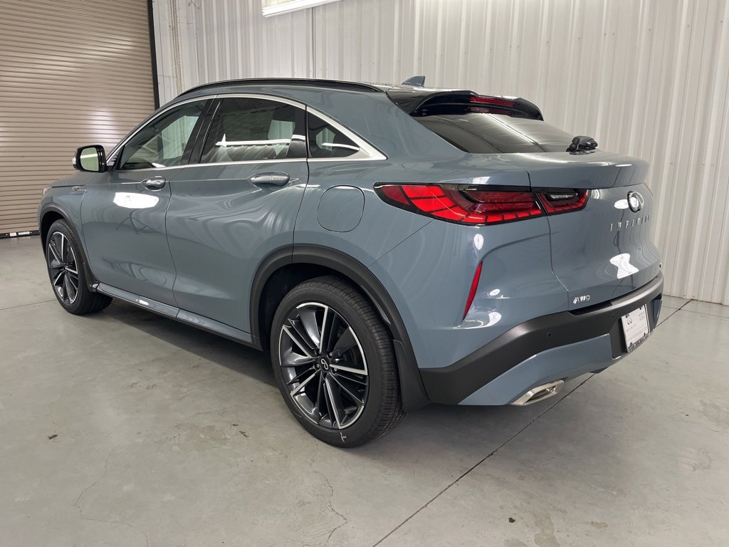 Certified 2025 INFINITI QX55 Essential image 4