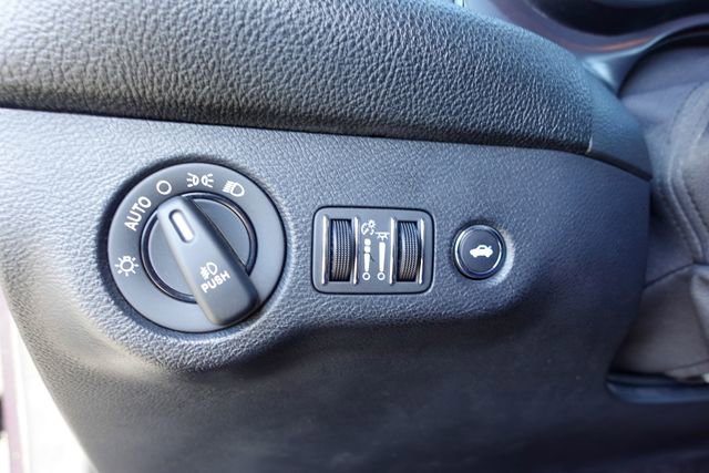 Used 2017 Dodge Challenger R/T image 17