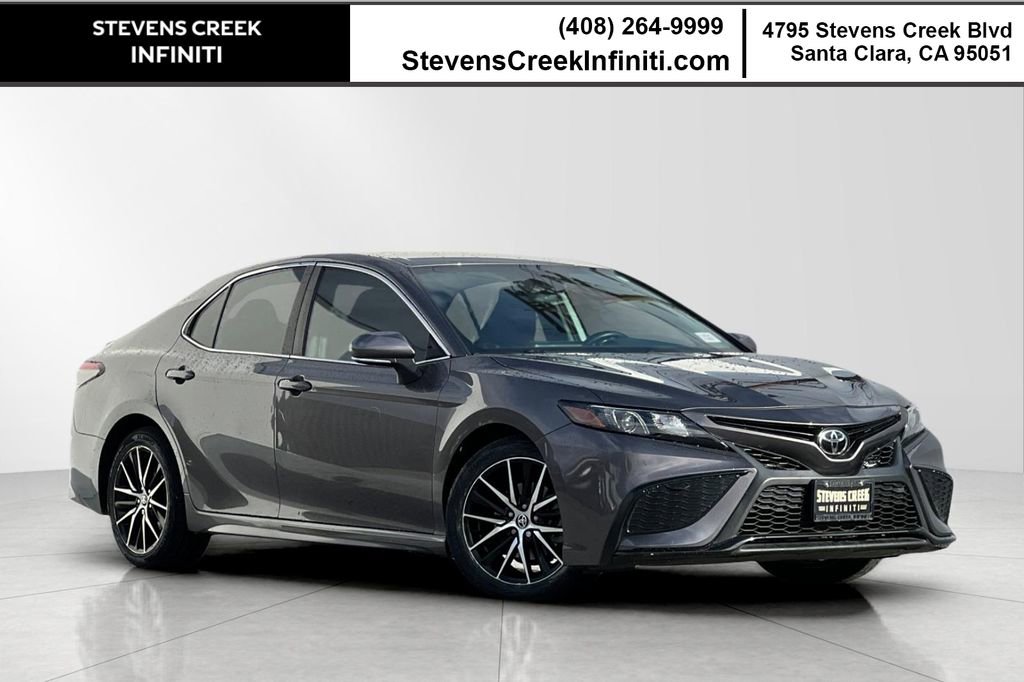 Used 2021 Toyota Camry SE w/ Convenience Package