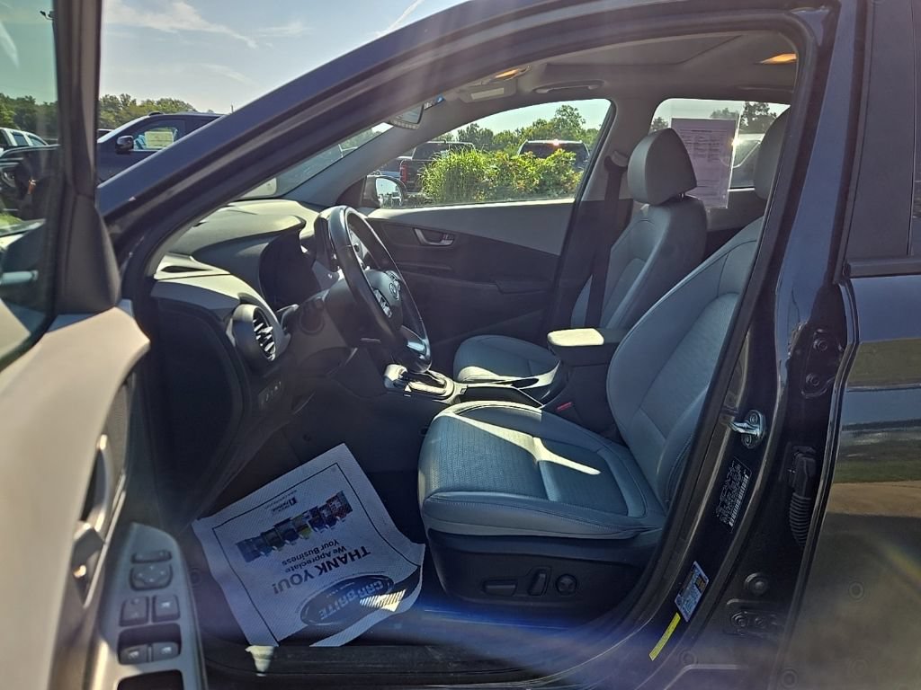 Used 2021 Hyundai Kona Ultimate w/ Cargo Package AWD/4WD image 6
