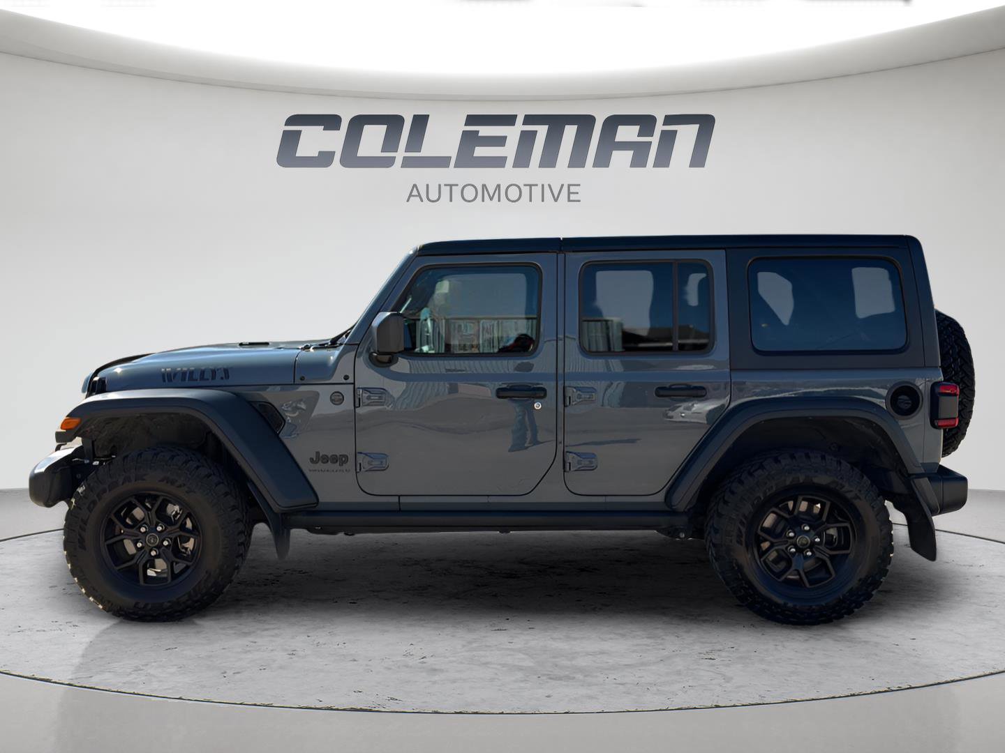 Used 2024 Jeep Wrangler Willys image 2