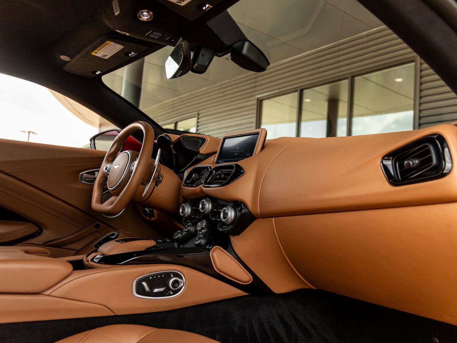 Used 2020 Aston Martin V8 Vantage Coupe RWD image 34