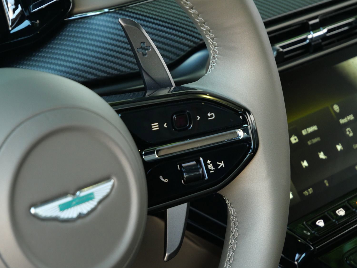New 2026 Aston Martin V8 Vantage S RWD image 20
