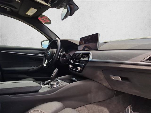 Used 2022 BMW 530i xDrive w/ Convenience Package AWD/4WD image 23