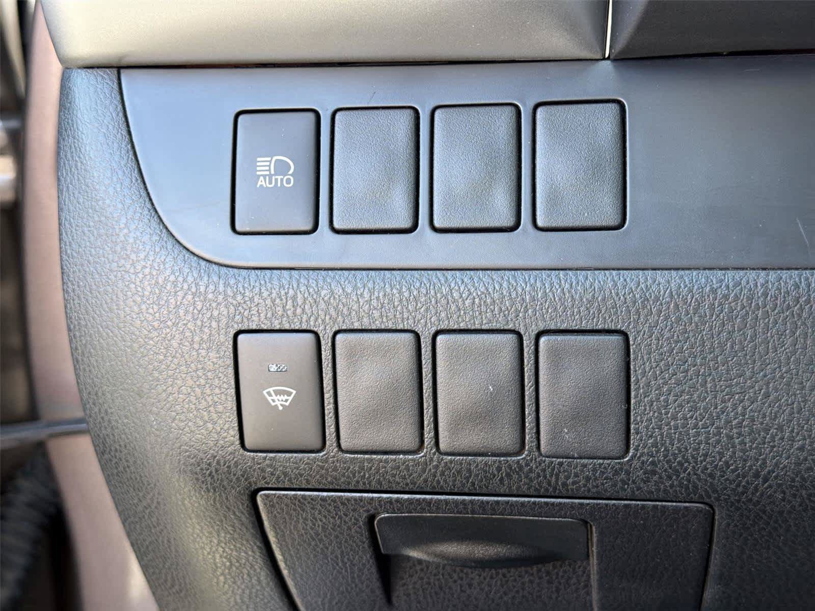 Used 2019 Toyota Highlander LE FWD image 37