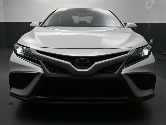 Used 2024 Toyota Camry SE image 29