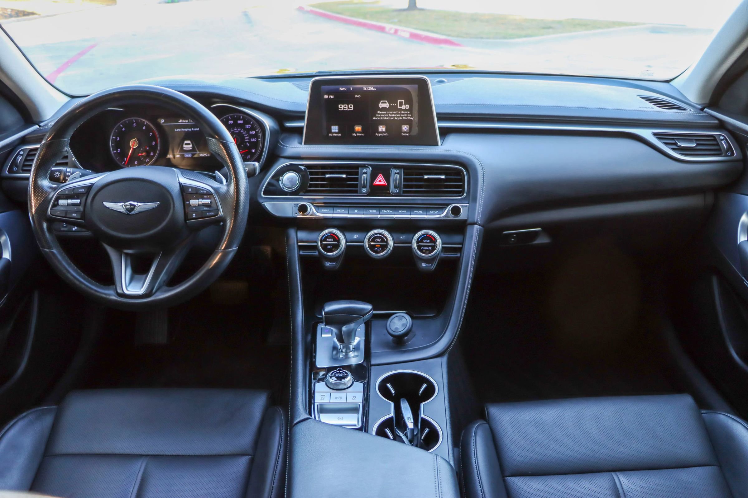 Used 2019 Genesis G70 2.0T Advanced image 24