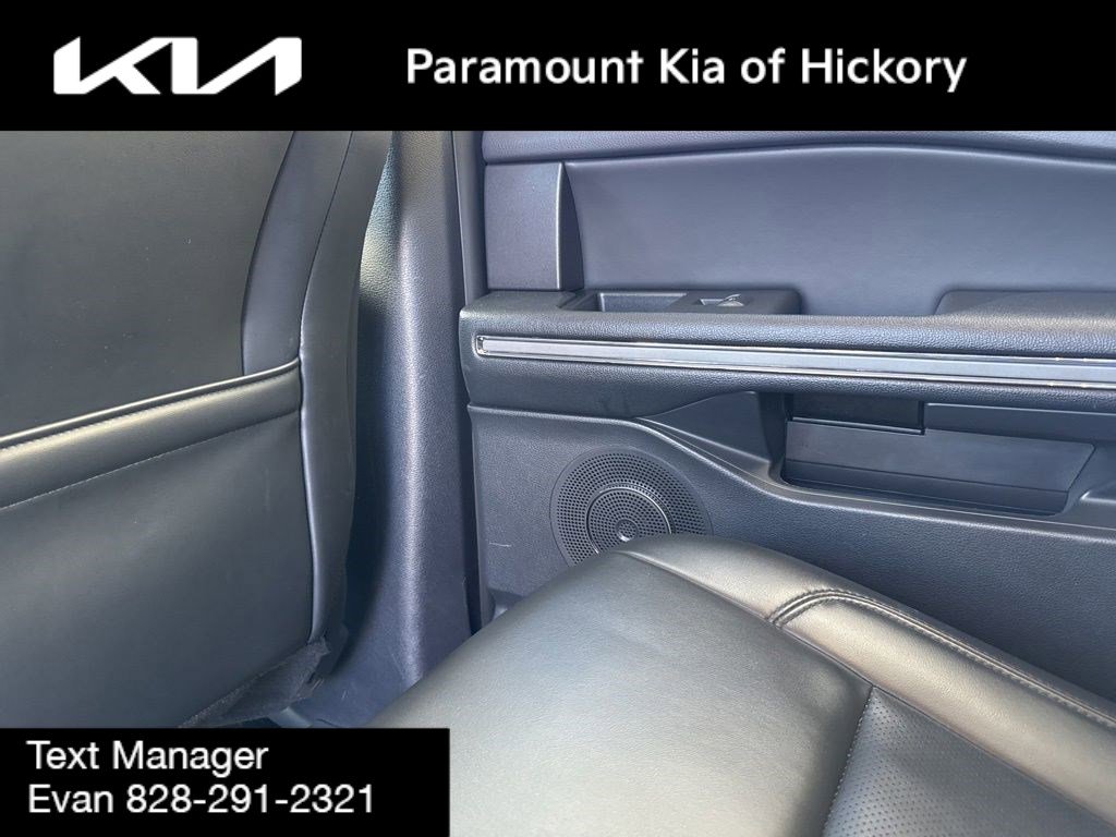 Used 2024 Ford Expedition Max XLT image 18