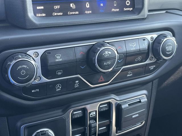 Used 2023 Jeep Gladiator Overland image 31