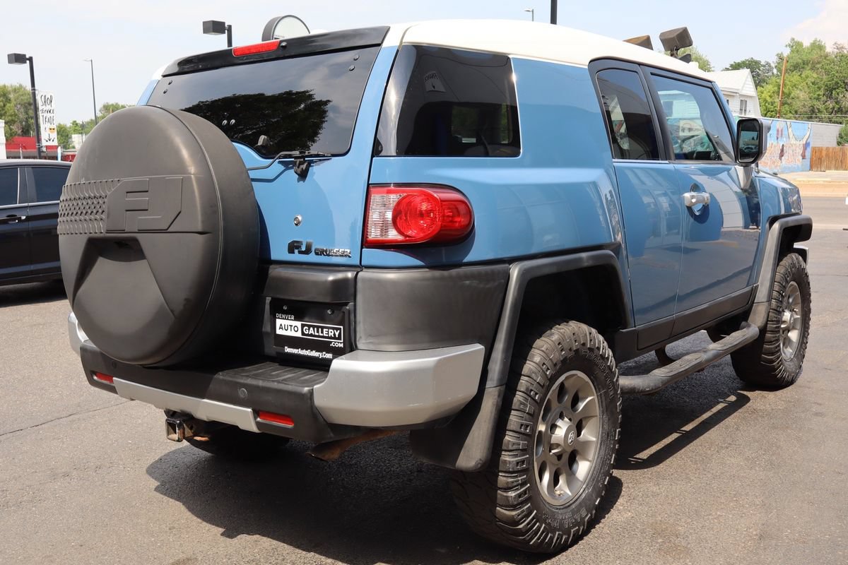 Used 2011 Toyota FJ Cruiser 4WD w/ Upgrade Pkg image 5