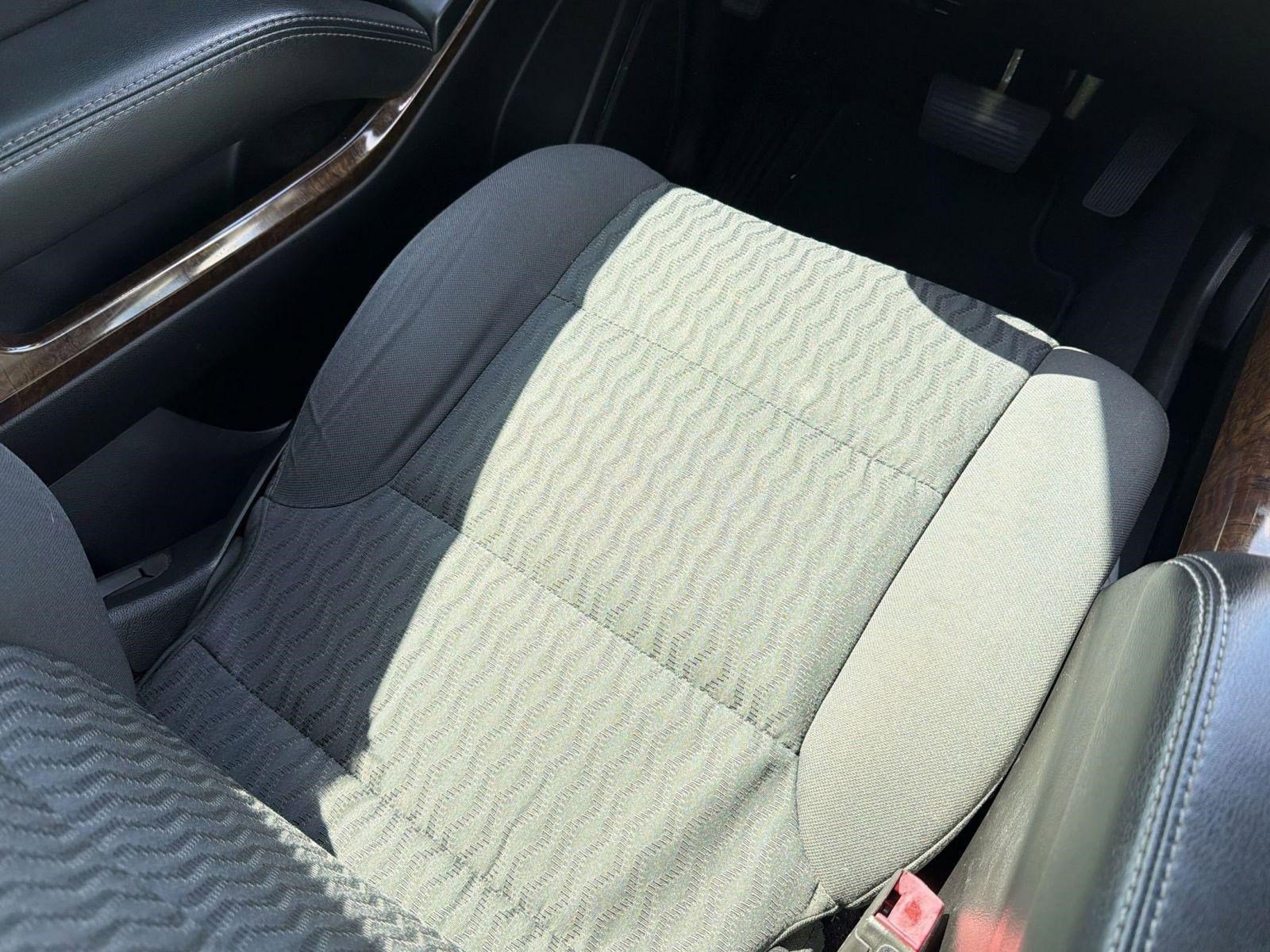 Used 2020 Chevrolet Tahoe LS w/ Enhanced Driver Alert Package image 29