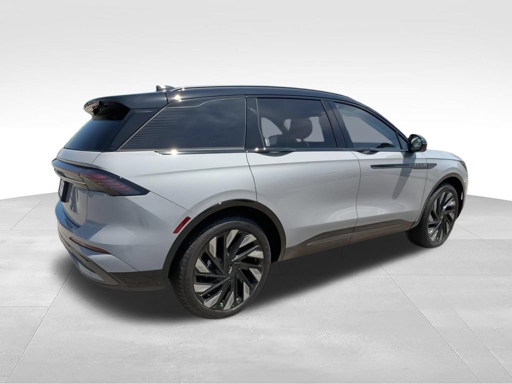 New 2026 Lincoln Nautilus Reserve w/ Jet Appearance Package AWD/4WD image 8