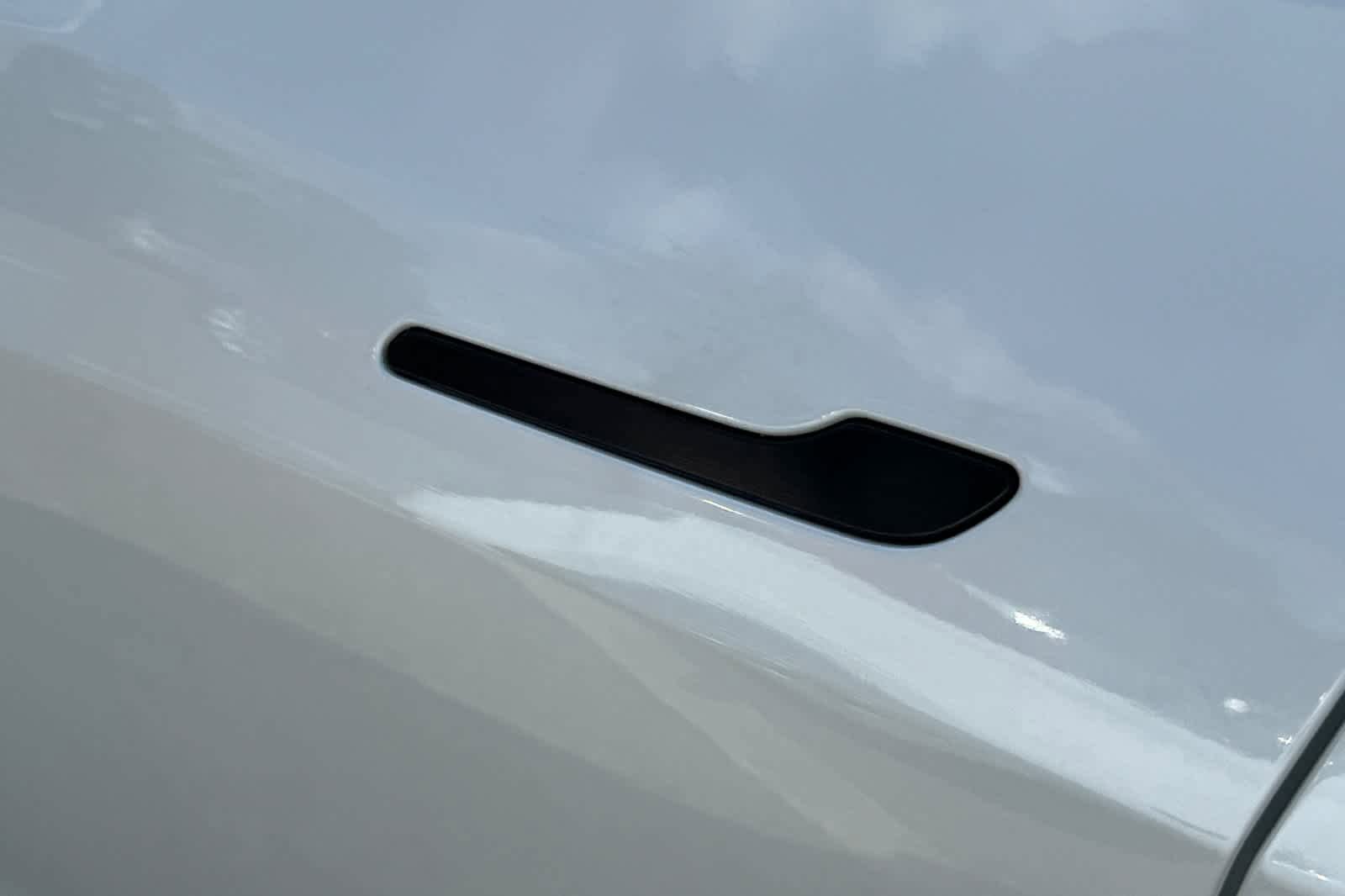 Used 2021 Tesla Model Y Long Range AWD/4WD image 7