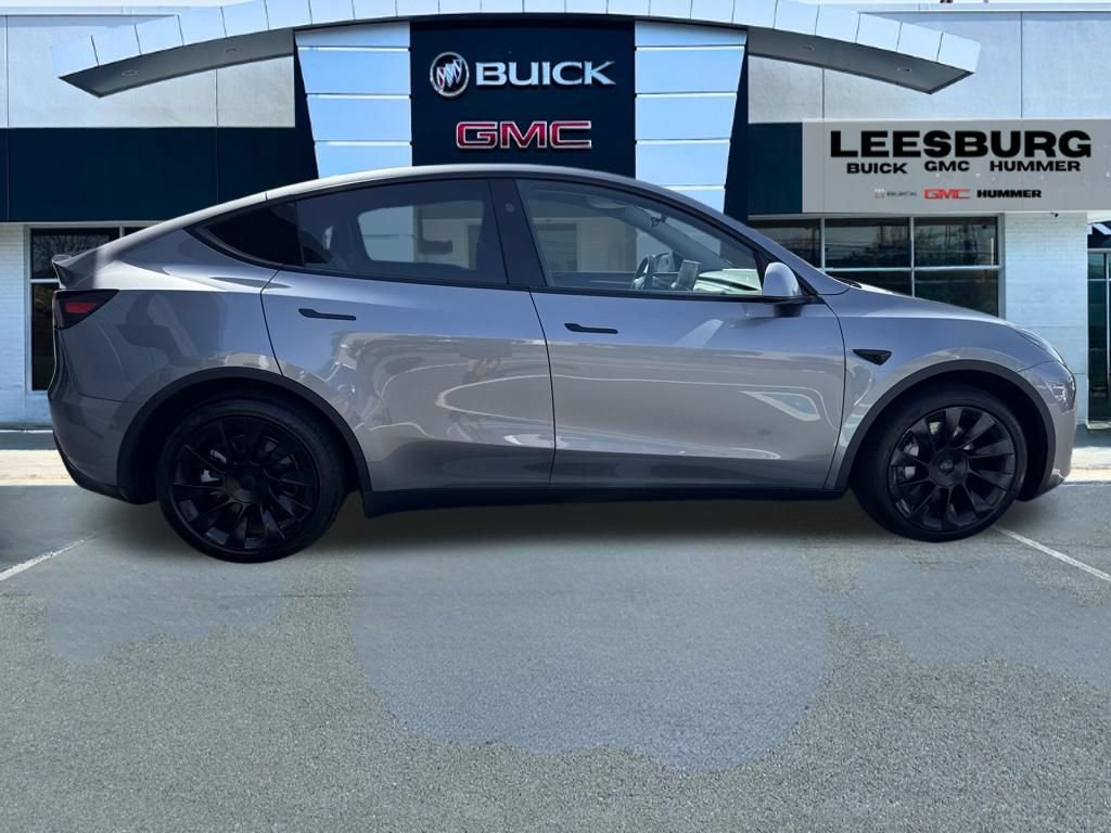 Used 2024 Tesla Model Y Long Range AWD/4WD image 8