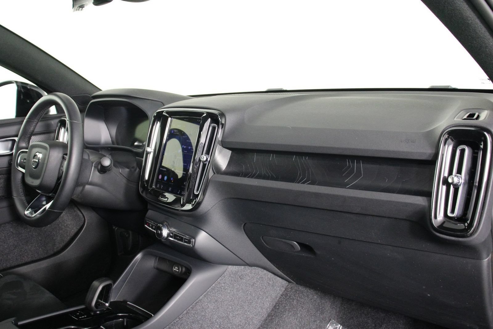 Certified 2023 Volvo C40 P8 Recharge Ultimate w/ Protection Package Premier AWD/4WD image 22