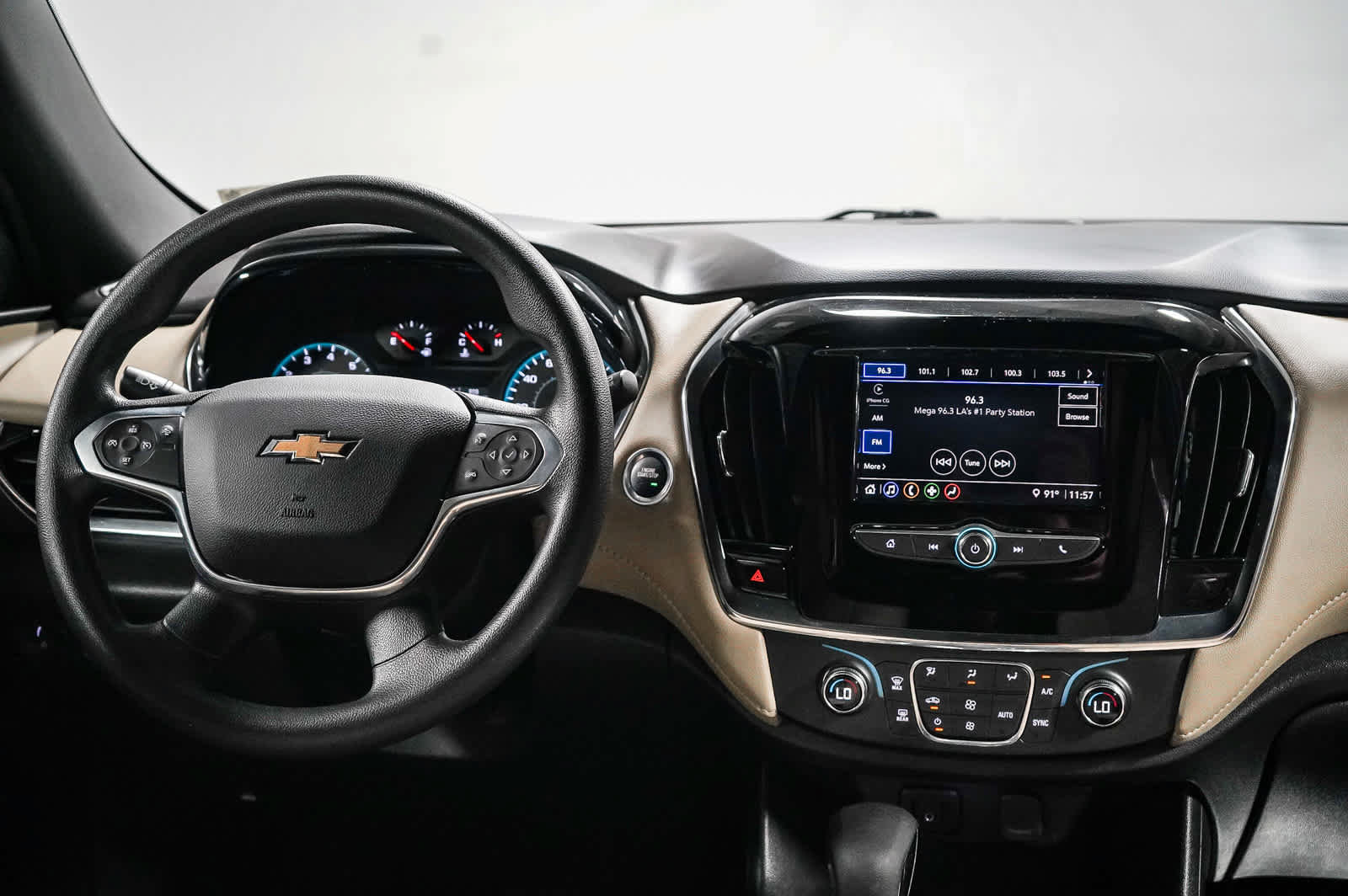 Used 2023 Chevrolet Traverse LS w/ LPO, Cargo Package FWD image 13