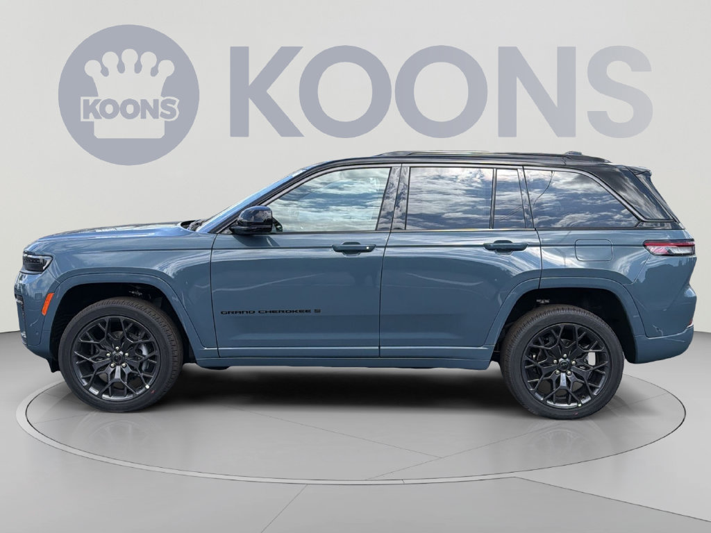 New 2027 Jeep Grand Cherokee Summit w/ Adv Protech Group IV AWD/4WD image 2