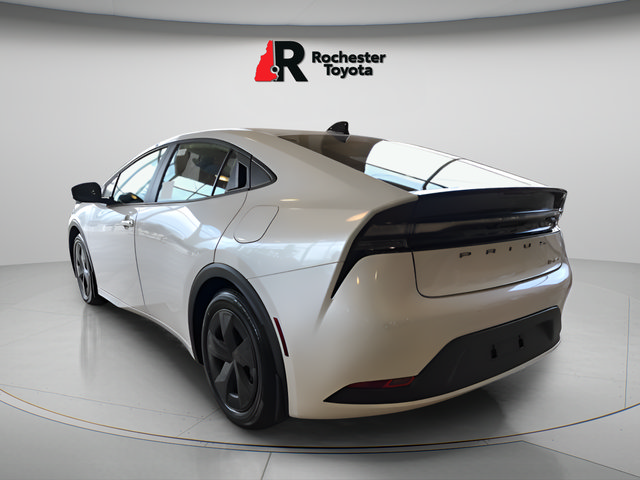 Certified 2026 Toyota Prius Plug-In Hybrid FWD image 6