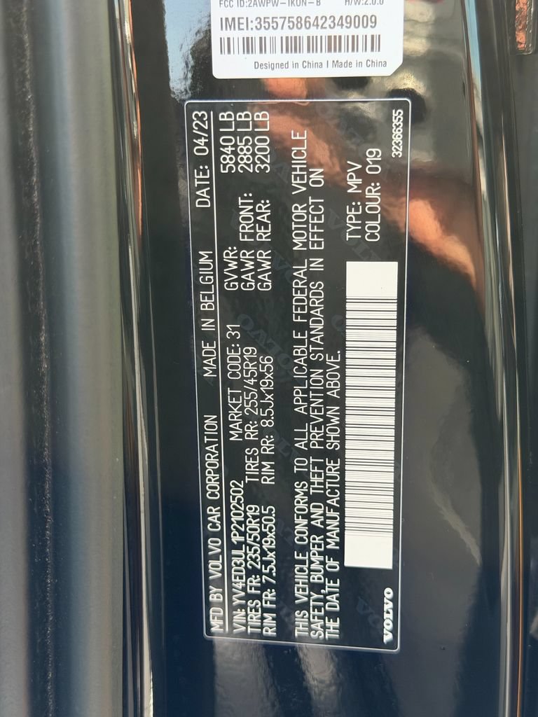 Certified 2023 Volvo XC40 Recharge Plus AWD/4WD image 9