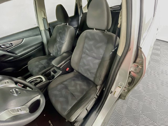 Used 2015 Nissan Rogue S FWD image 20