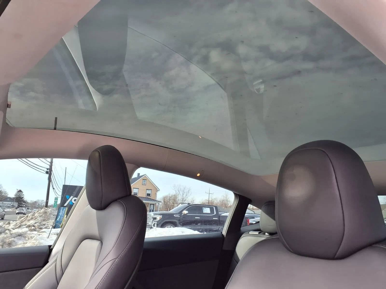 Used 2024 Tesla Model Y Long Range image 27