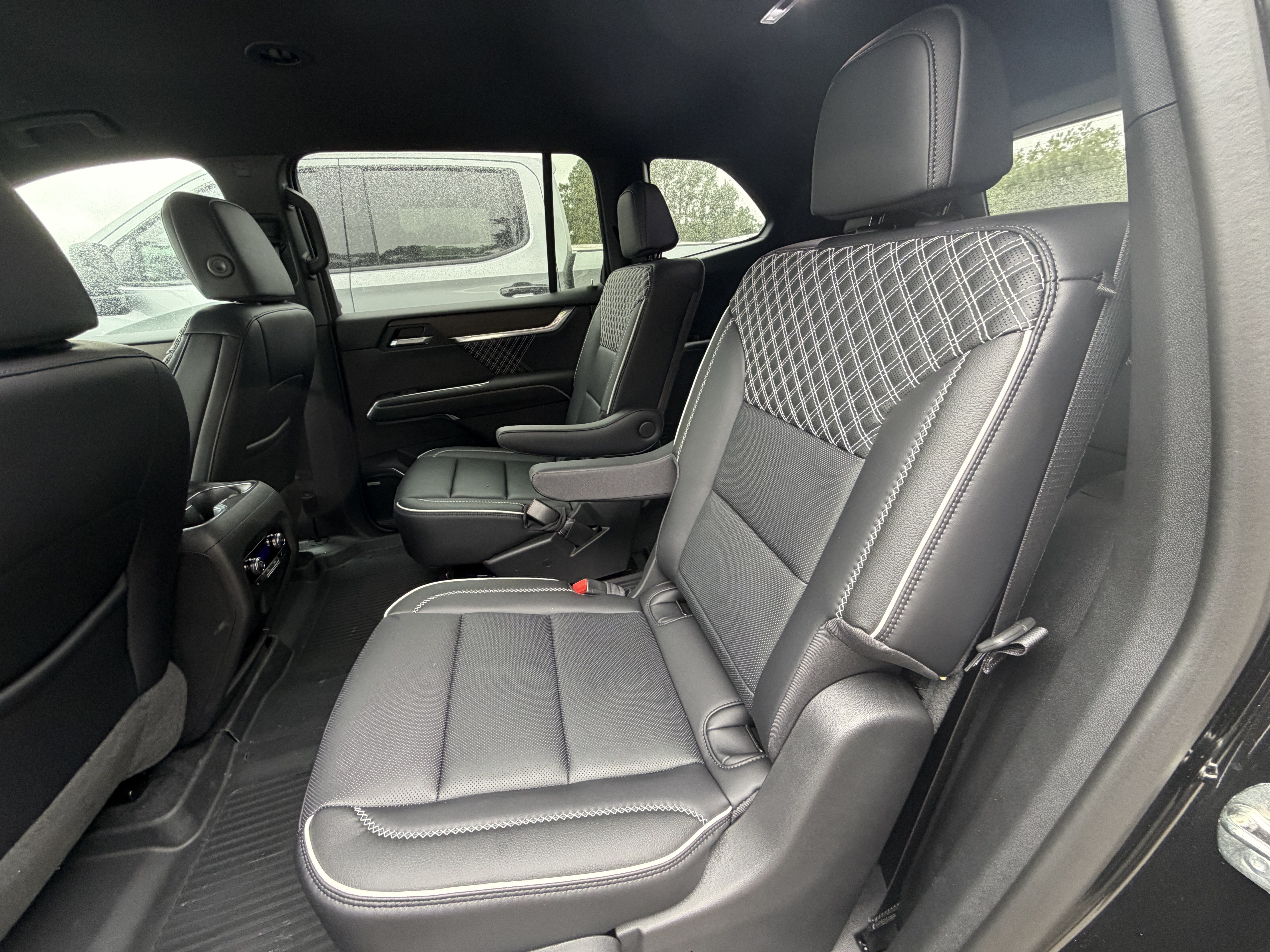 Used 2026 GMC Acadia Denali w/ Super Cruise Package AWD/4WD image 8
