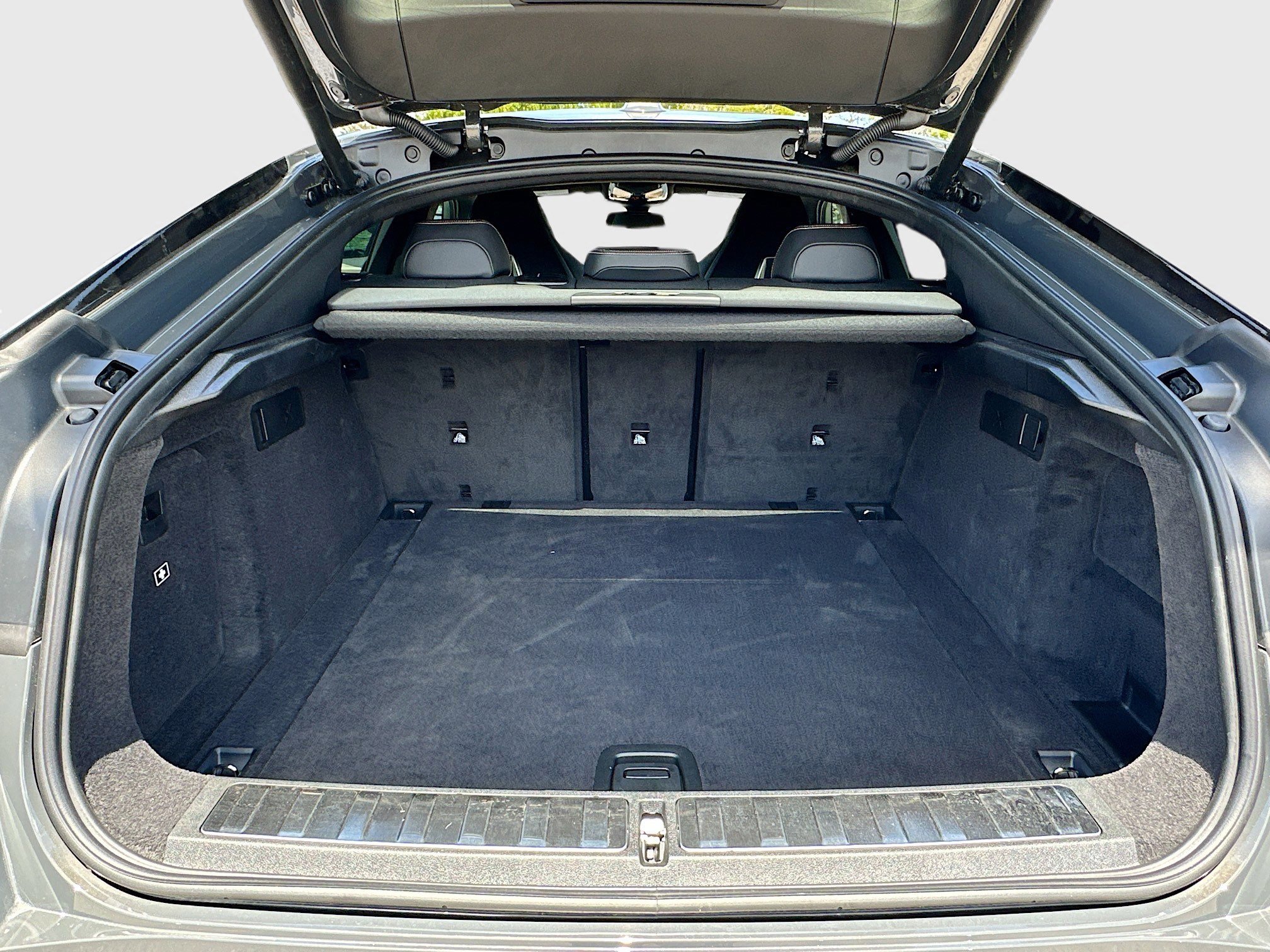 Used 2025 BMW X6 M Competition w/ Executive Package image 29