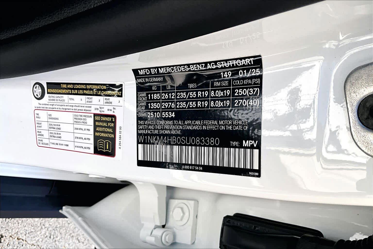 Used 2025 Mercedes-Benz GLC 300 4MATIC image 37