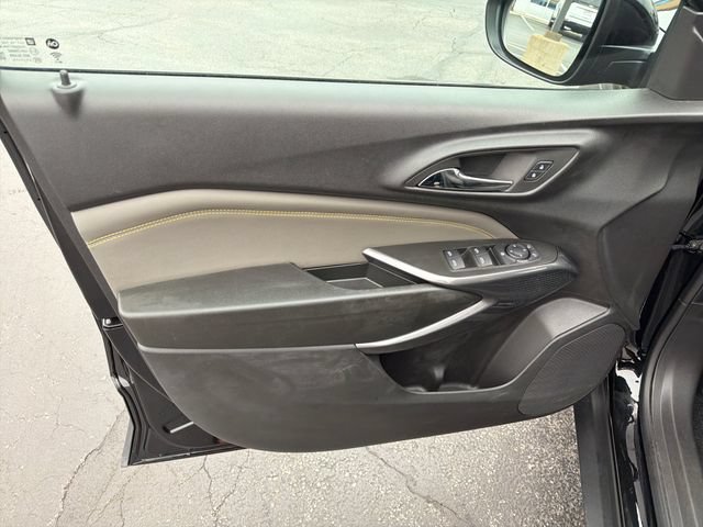 Used 2024 Chevrolet Trax ACTIV w/ Sunroof Package FWD image 11