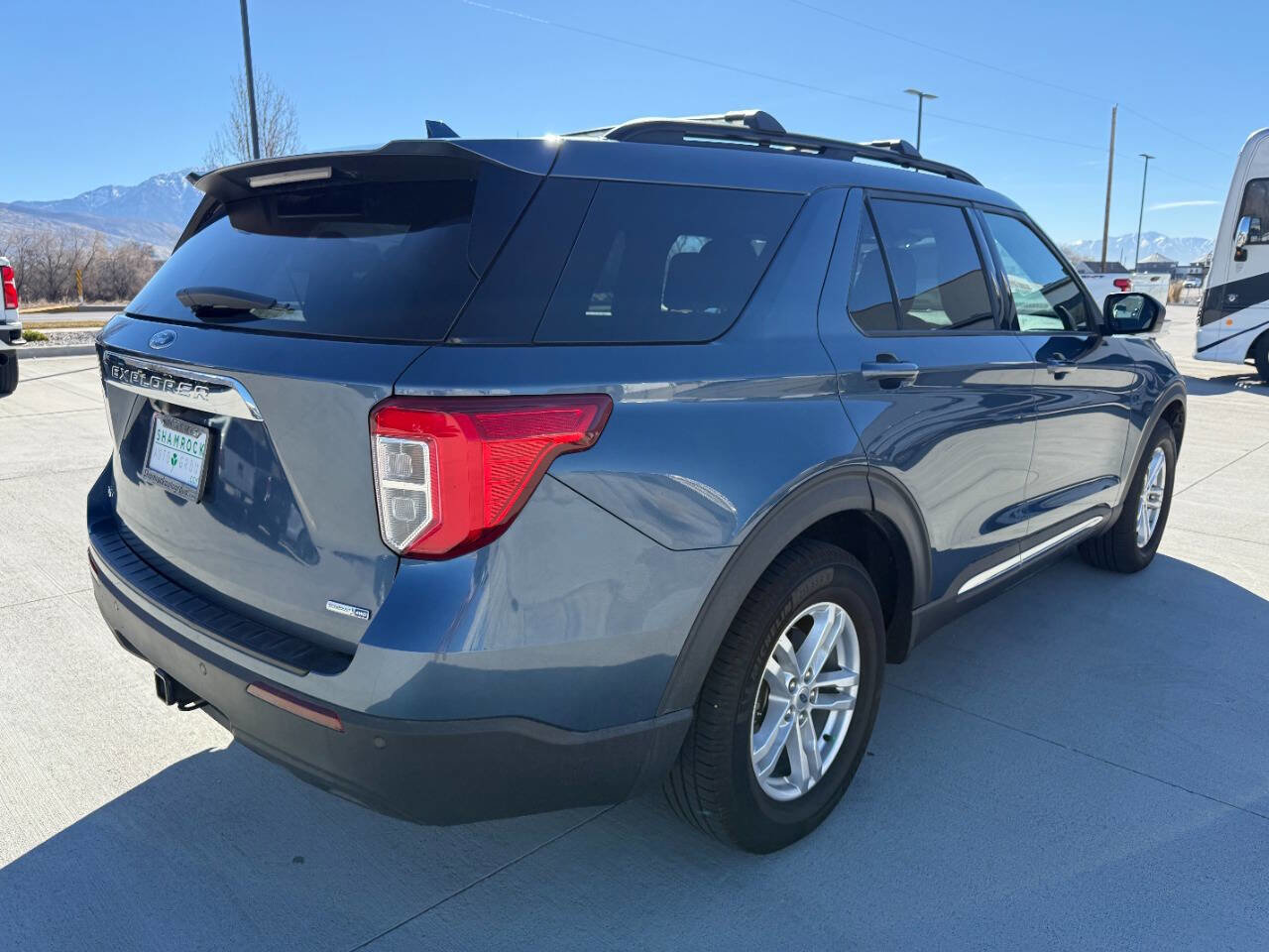 Used 2020 Ford Explorer XLT w/ Comfort Package image 3