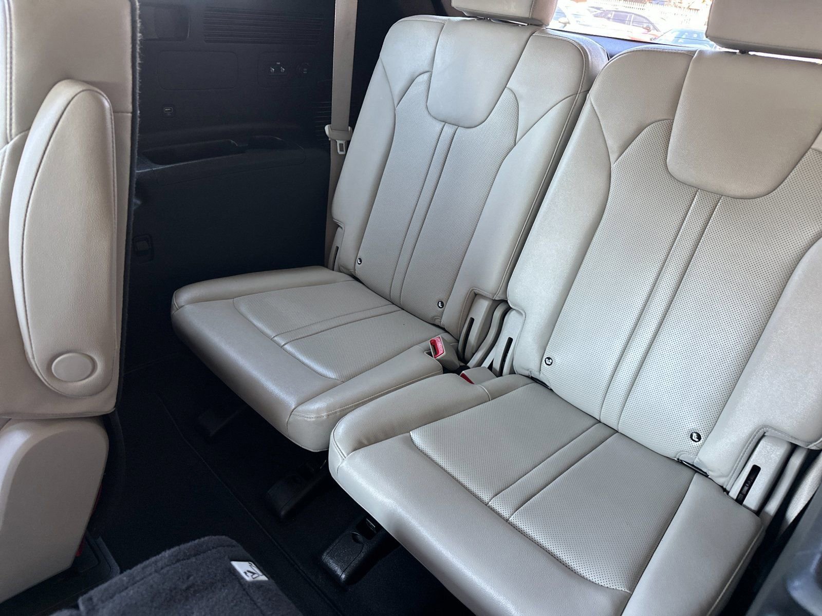 Used 2022 Kia Sorento SX Prestige image 17