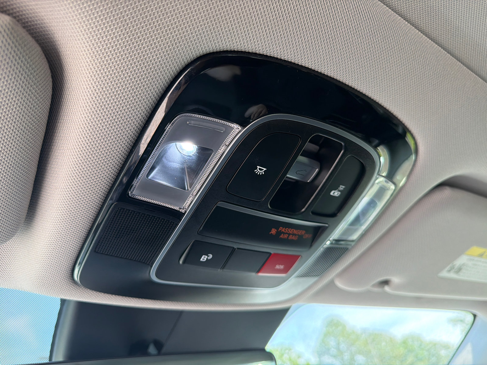 Certified 2025 Hyundai Sonata Limited FWD image 34