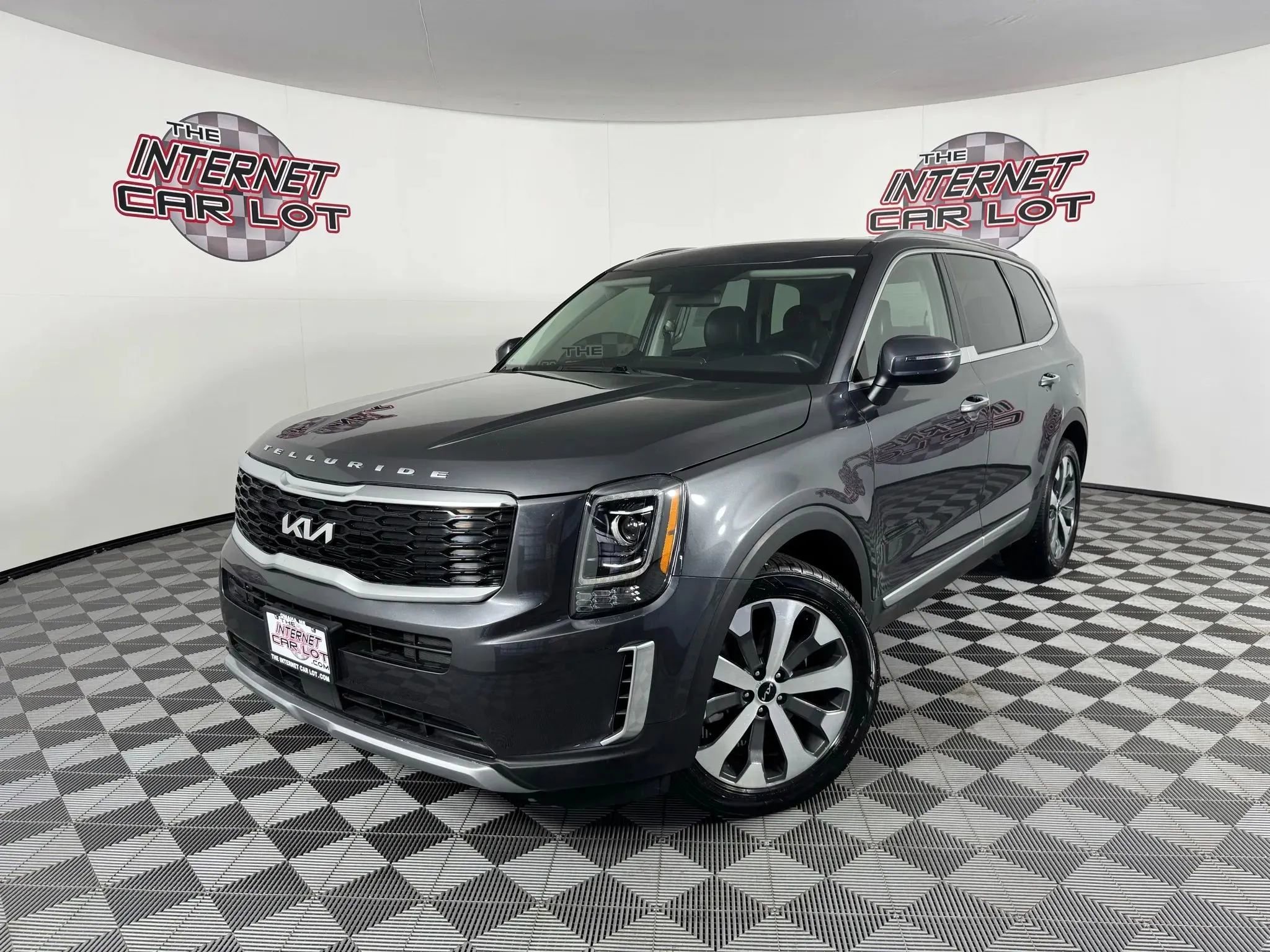 Used 2022 Kia Telluride S AWD/4WD image 1